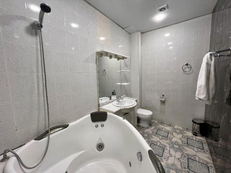 Castle Family Hotel image