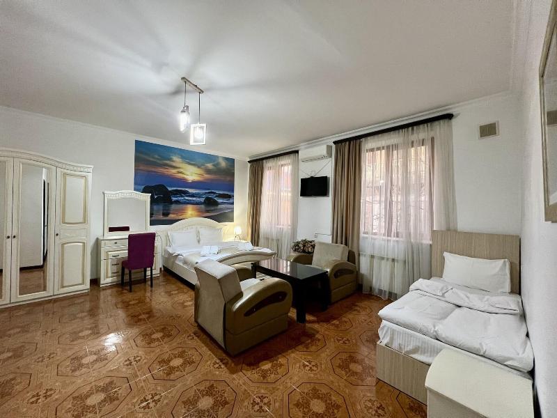 Castle Family Hotel image