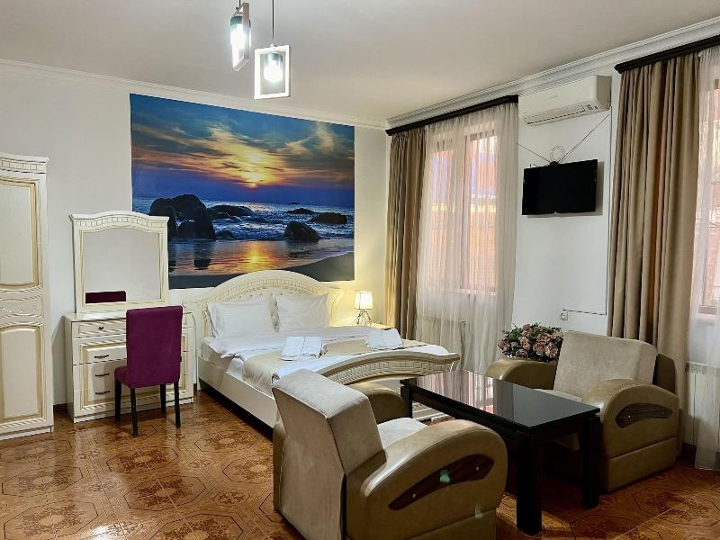 Castle Family Hotel image