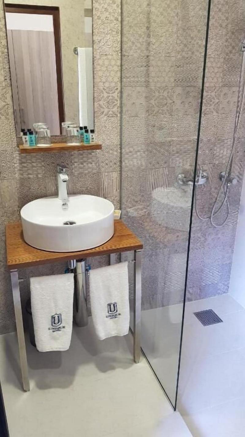 Unique Hotel image