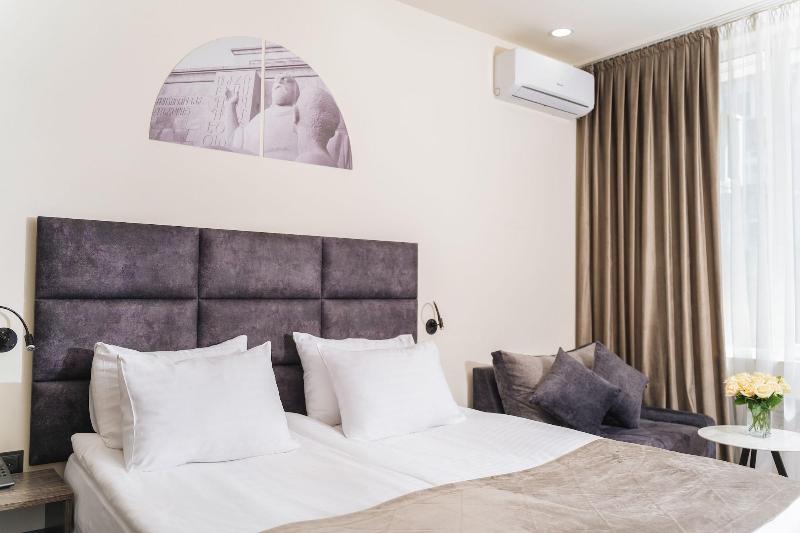 Unique Hotel image