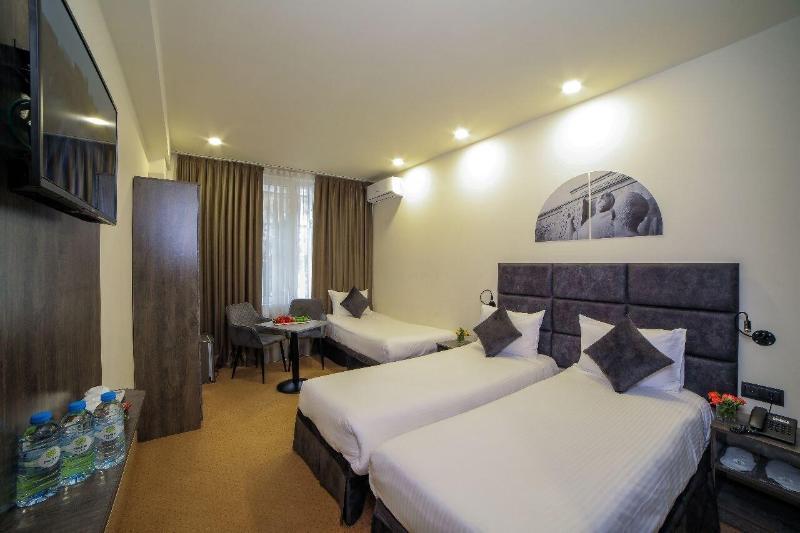 Unique Hotel image