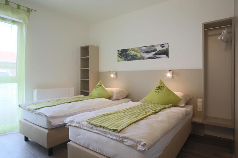 Smart Motel image