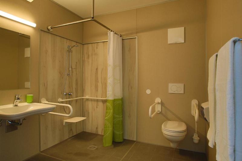 Smart Motel image