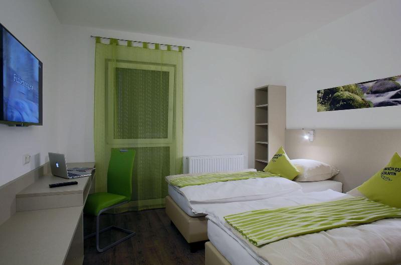 Smart Motel image