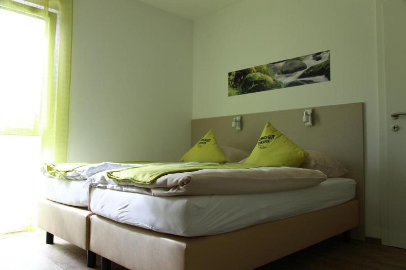 Smart Motel image