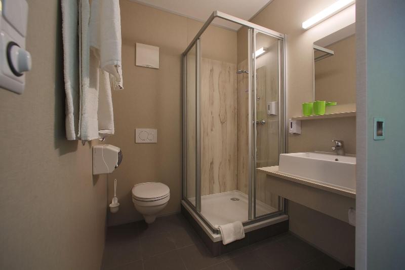 Smart Motel image