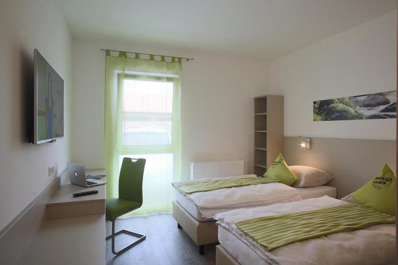 Smart Motel image