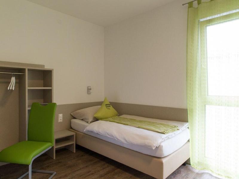 Smart Motel image