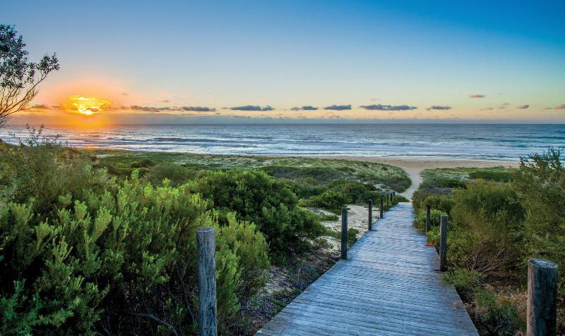 Ingenia Holidays Wairo Beach image