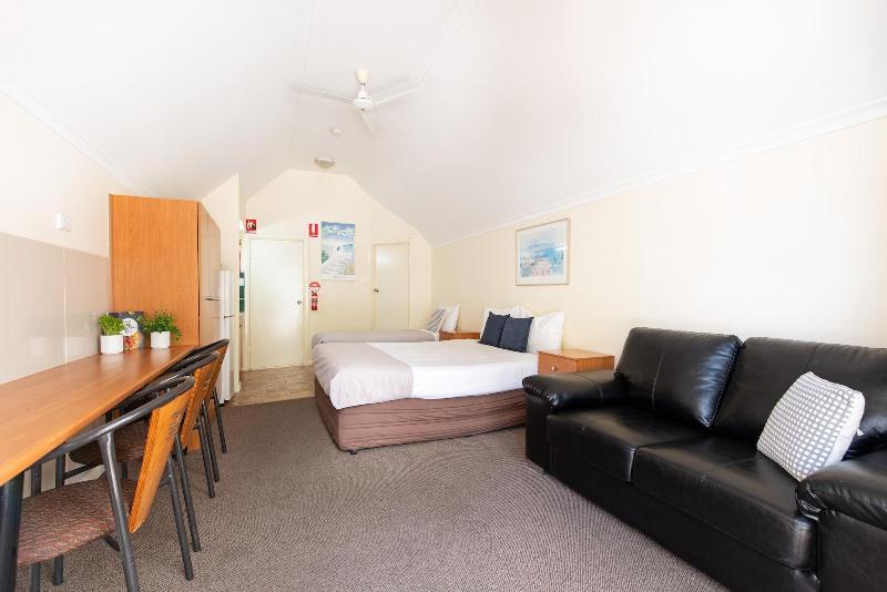 Highway 1 Caravan and Tourist Park image