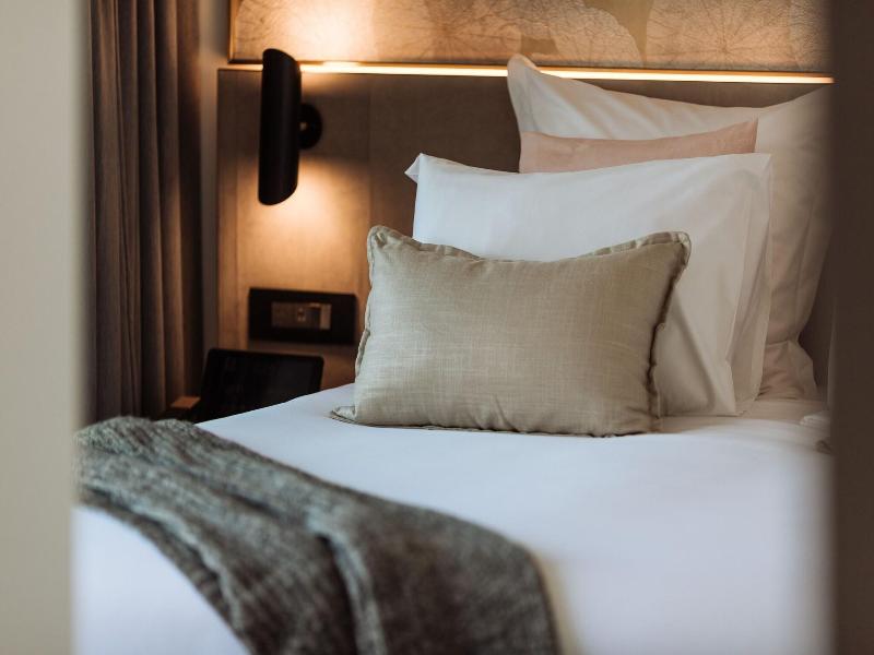SKYE Suites Green Square image