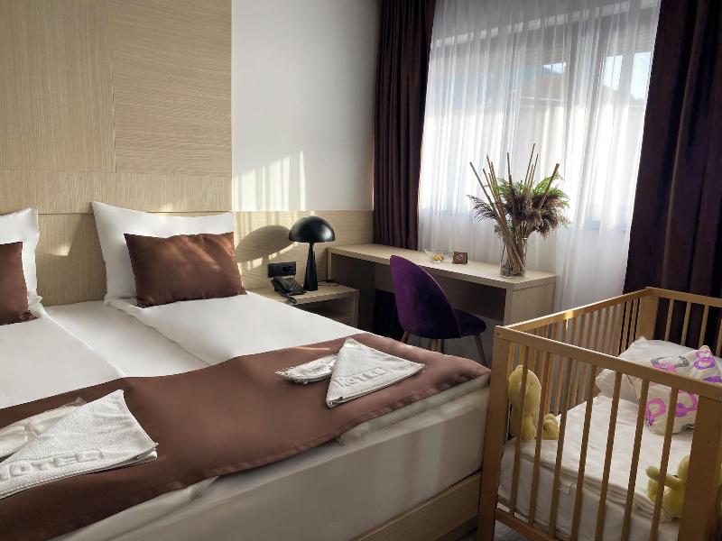 Hotel Boss image