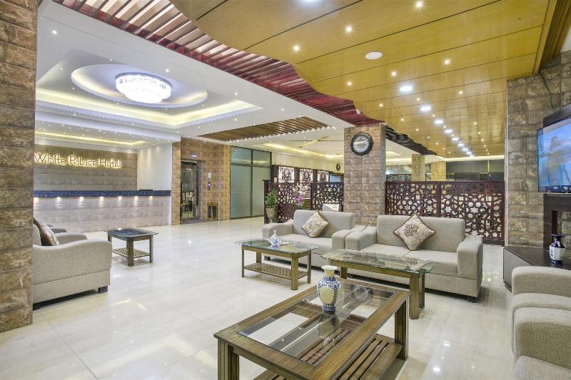White Palace Hotel image