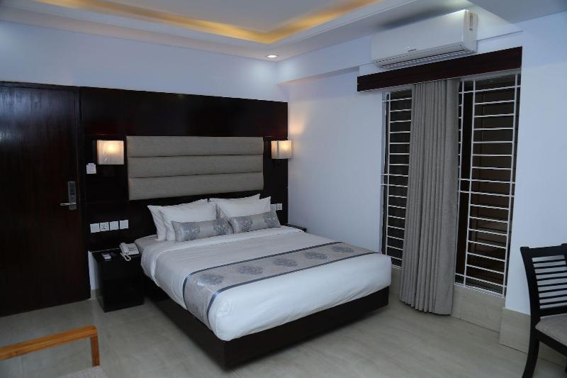 White Palace Hotel image