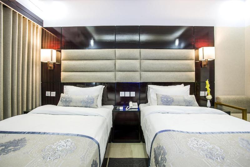 White Palace Hotel image