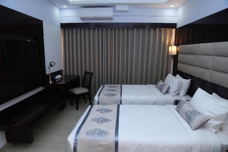 White Palace Hotel image