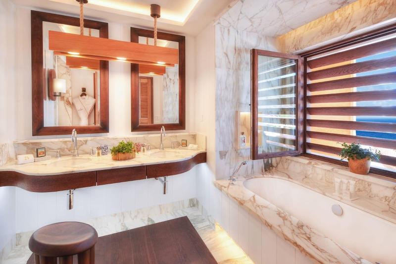 Hotel Barriere Le Carl Gustaf St Barth image