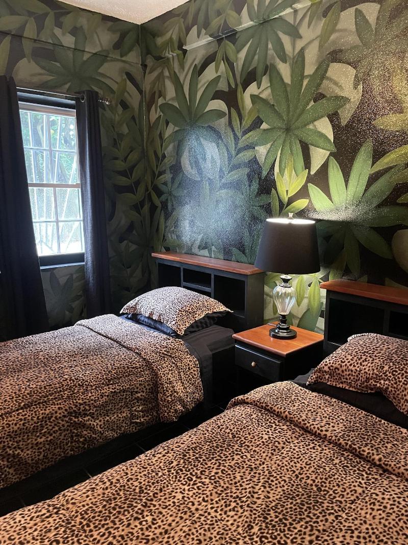 Belize Budget Suites image