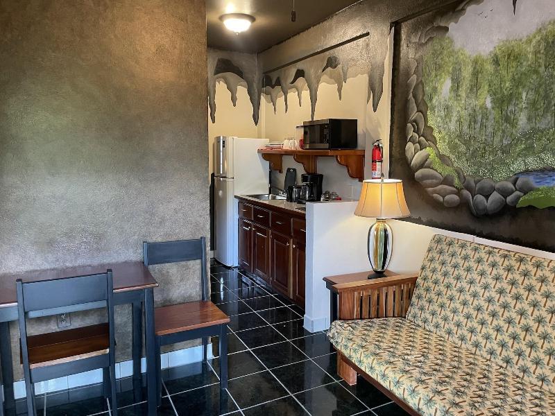 Belize Budget Suites image