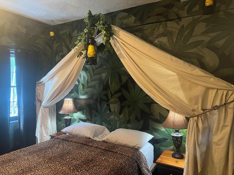 Belize Budget Suites image
