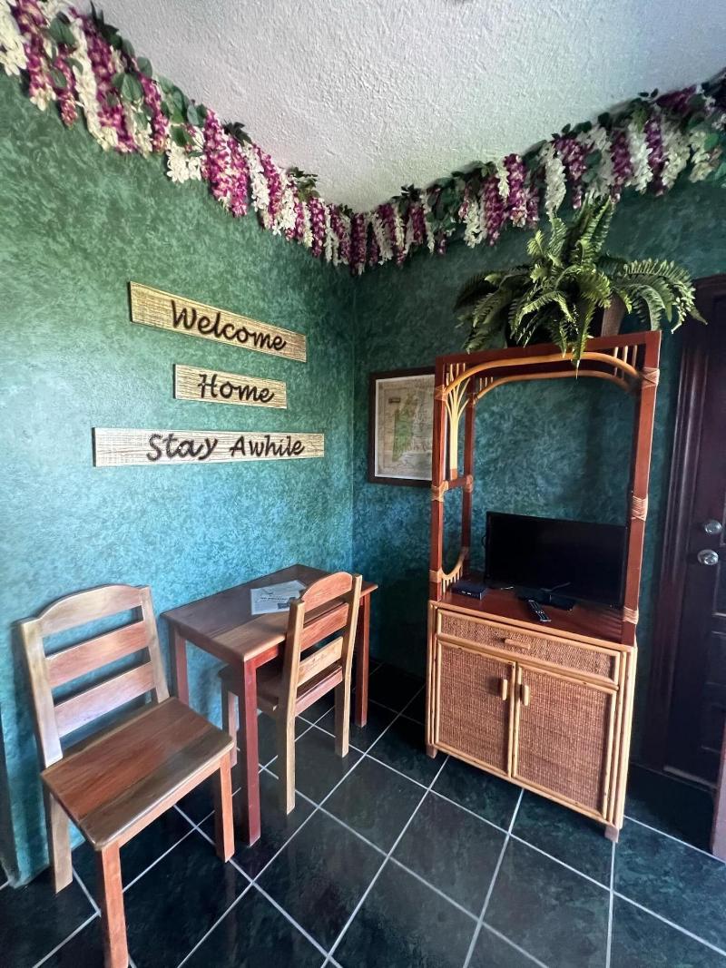 Belize Budget Suites image