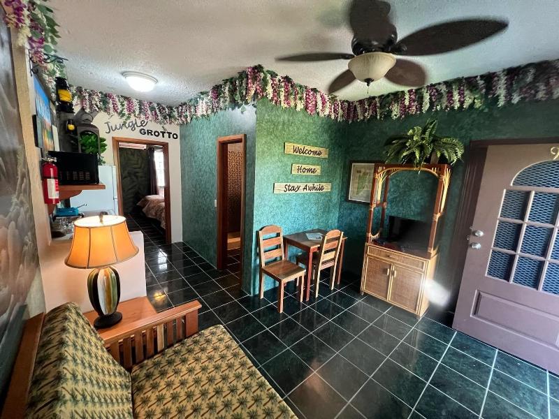Belize Budget Suites image