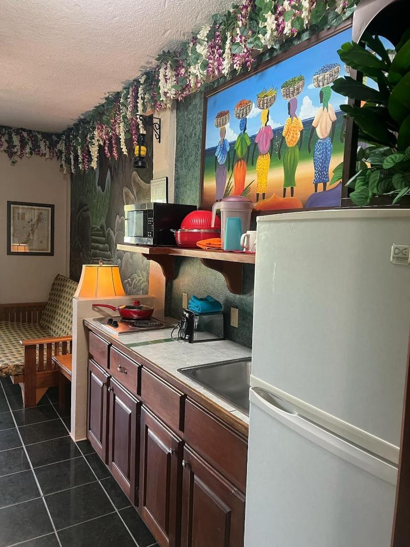 Belize Budget Suites image