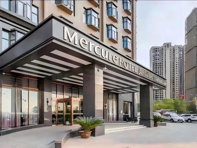 Mercure Wuhan Yangluo image