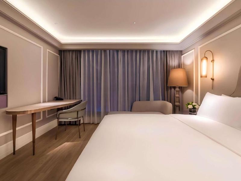 Mercure Wuhan Yangluo image