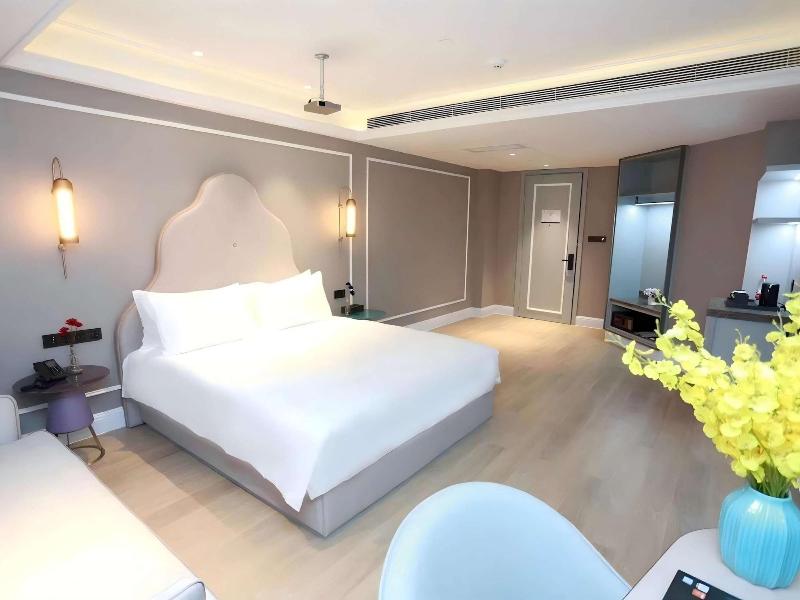 Mercure Wuhan Yangluo image