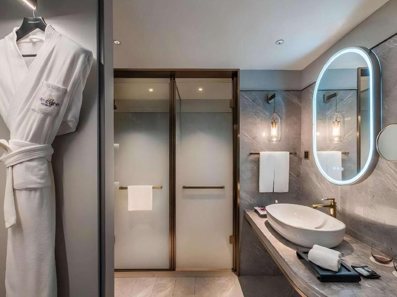 Mercure Wuhan Yangluo image