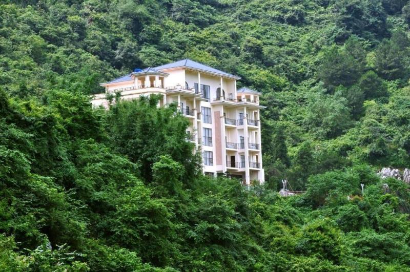 Palace International Hot Spring Hotel — general view