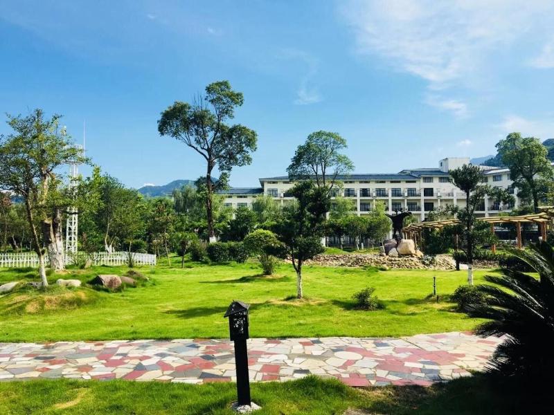 Palace International Hot Spring Hotel