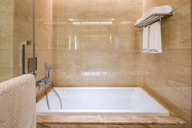 Platinum Stearns Hotel image