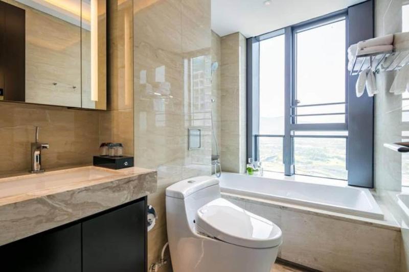 Platinum Stearns Hotel image