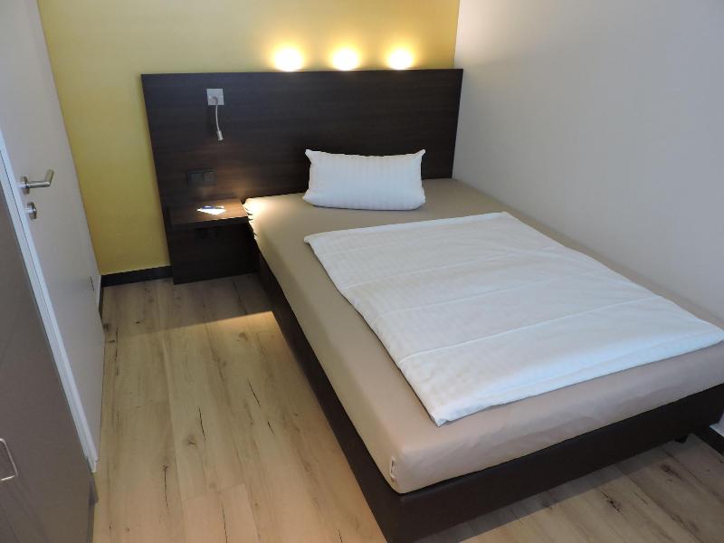 Apart-Hotel Wiesbaden image
