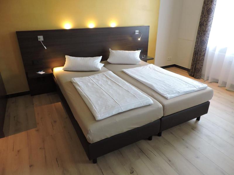 Apart-Hotel Wiesbaden image