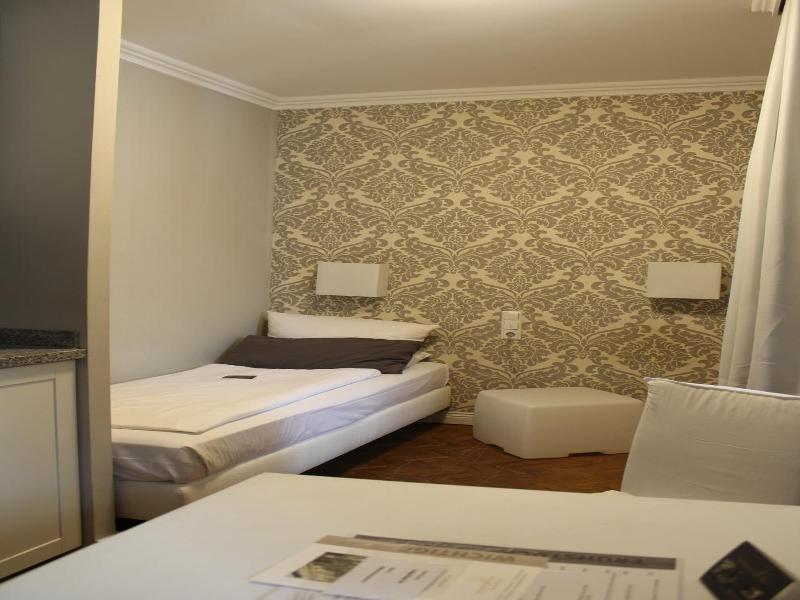 Apartmenthaus Heiligenthaler Hof image