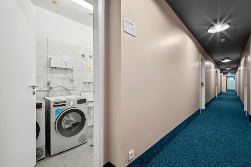 living on easystreet image