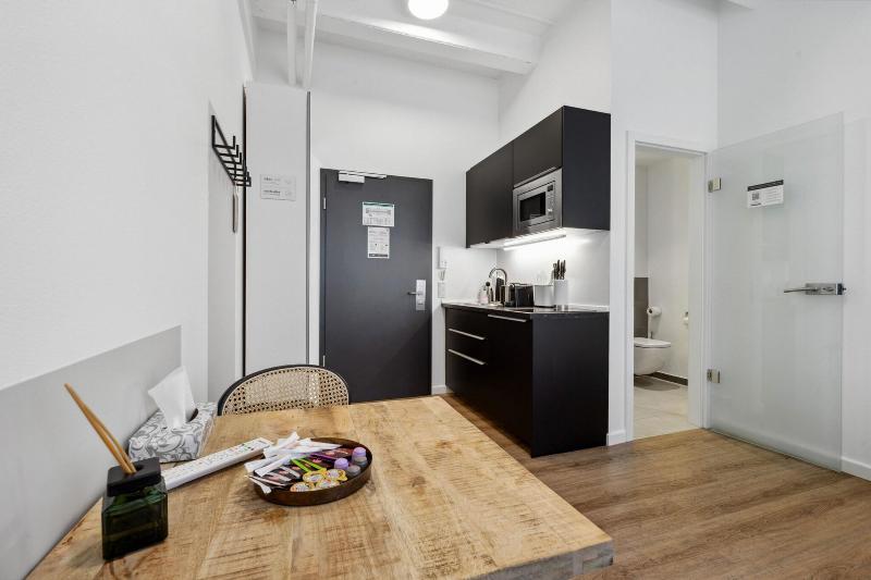 living on easystreet image