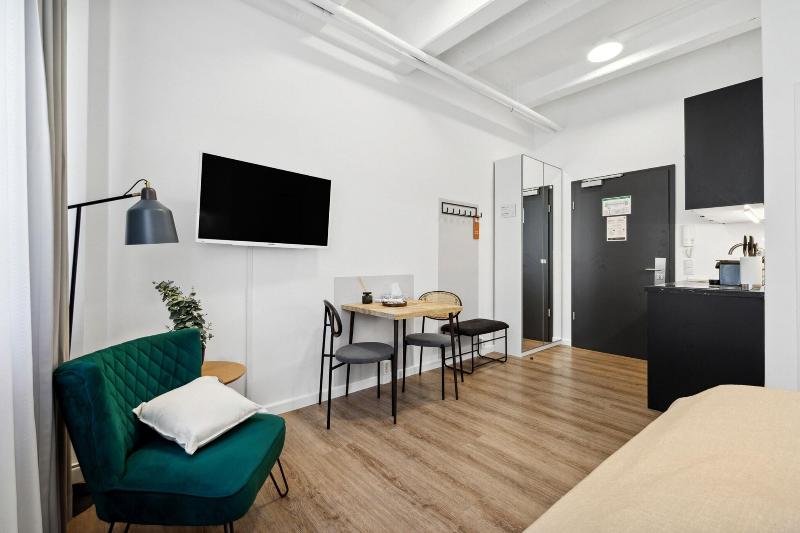 living on easystreet image