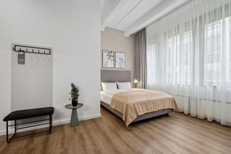 living on easystreet image