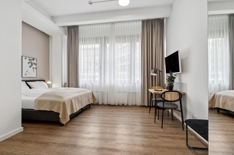 living on easystreet image