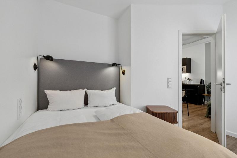 living on easystreet image