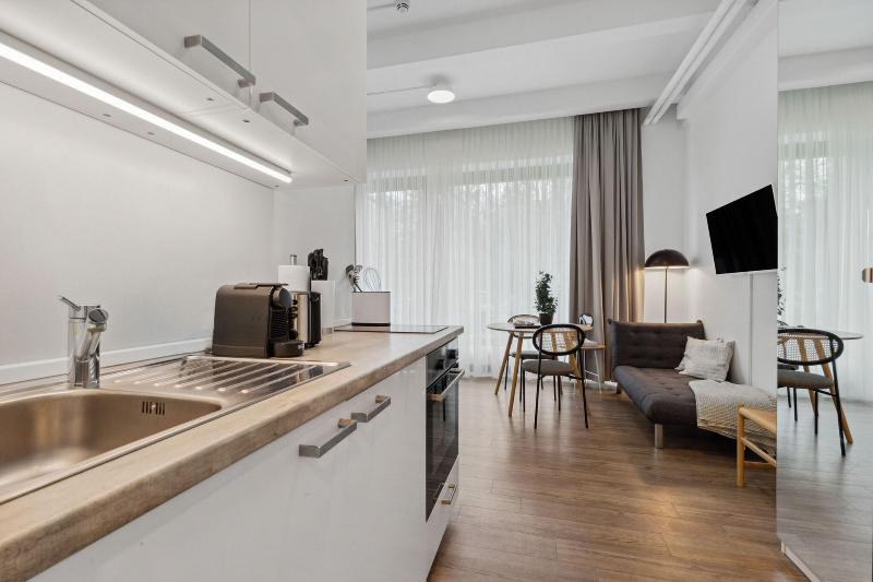 living on easystreet image