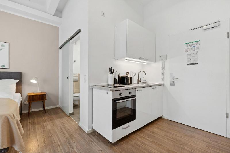 living on easystreet image