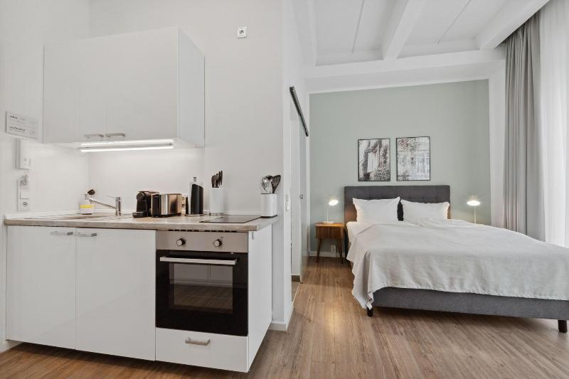 living on easystreet image