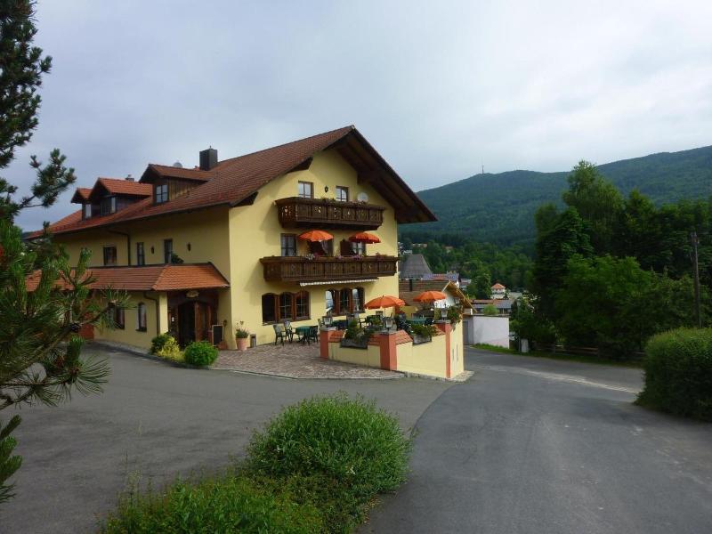 Pension Ferienwohnungen Ludwig image
