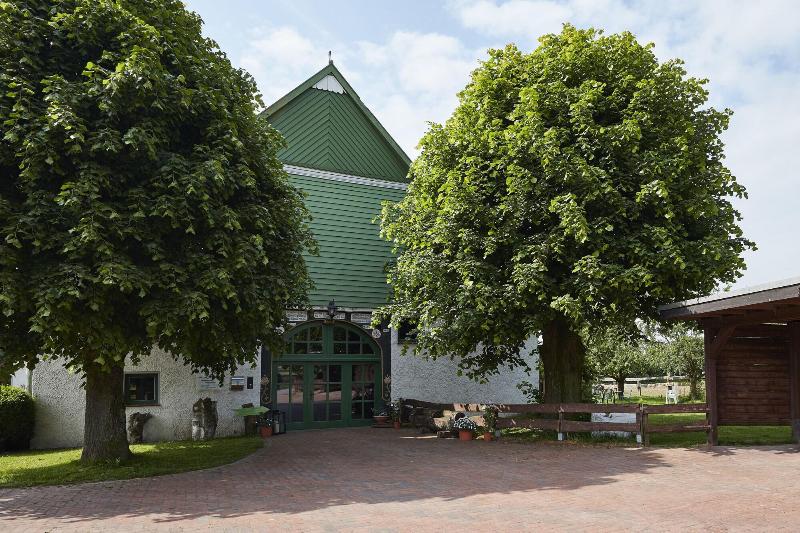 Reiterhof Zwei Linden image